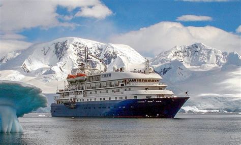 Antarctica Travel Insurance - Antarctic Cruise Ships, Air Cruises, & Expeditions