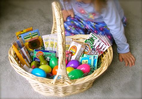 25 Beautiful Easter Basket Ideas