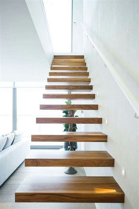 Épinglé par Ana Ferreira sur > Stairs | Escalier design, Idées escalier, Beaux escaliers