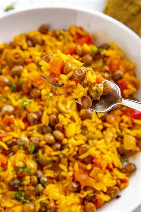 Arroz con Gandules (Puerto Rican Rice with Pigeon Peas) - Chili Pepper ...