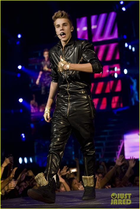 Justin Bieber: 'Believe' Tour Stop in Los Angeles!: Photo 2732936 ...