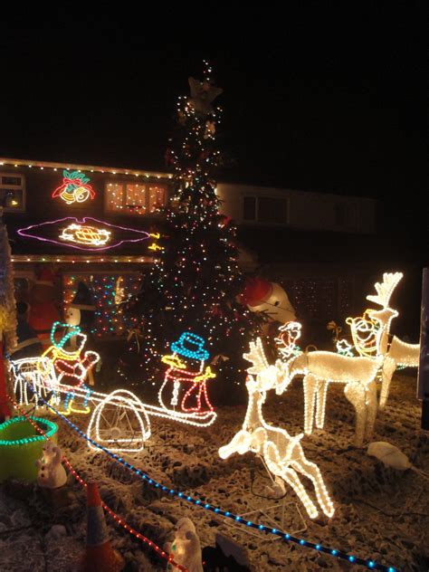 File:Newport Long Lane house Christmas decorations 2010 2.JPG - Wikimedia Commons