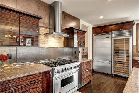 34 Gorgeous Kitchens with Stainless Steel Appliances