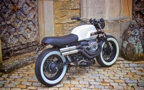 VOROMV Moto: Moto Guzzi V7 Bobber por BAAK Motocyclettes ¡¡¡y haz que ...