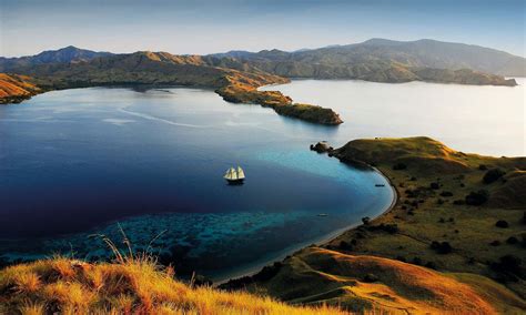 Download Stunning Komodo Island Desktop Wallpaper | Wallpapers.com