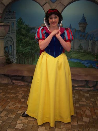 Snow White at Disney Princess Fantasy Faire | Loren Javier | Flickr