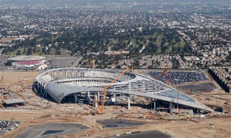 Large crane collapsed at Chargers’ SoFi Stadium