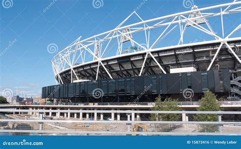 Olympic Stadium Under Construction, London. Editorial Photo - Image of athletes, architecture ...