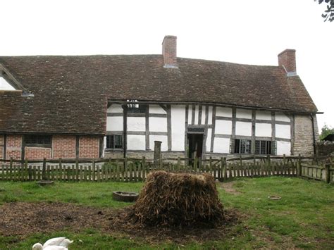 "Mary Arden's House - A Great Insight Into Life In Elizabethan Times ...