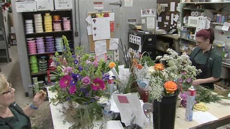 Third generation florist is still serving the Delaware Valley - 6abc ...