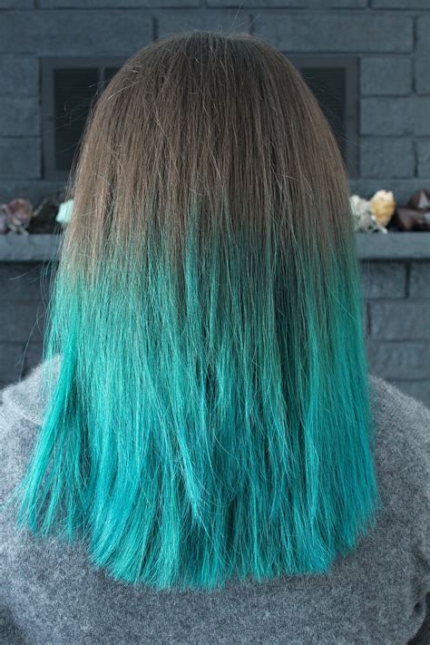 Two Years of Turquoise Dip Dye Hair + My Short New Haircut (!) | Dans le Lakehouse