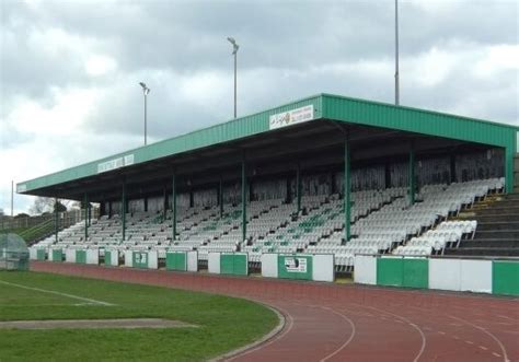 Bradford (Park Avenue) AFC main-stand-bradford-park-avenue-fc-horsfall-stadium–1452794878