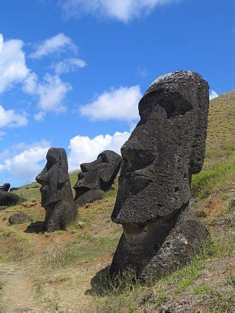 moai - Wiktionary, the free dictionary