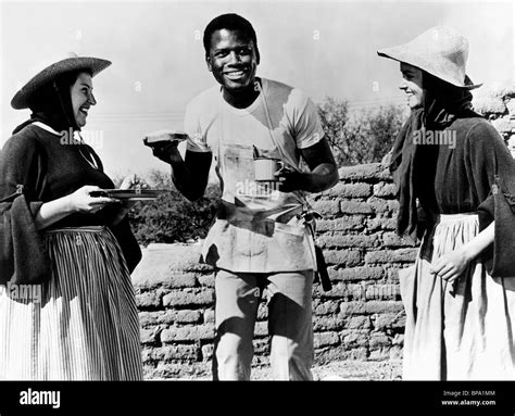 LILIA SKALA & SIDNEY POITIER LILIES OF THE FIELD (1963 Stock Photo ...