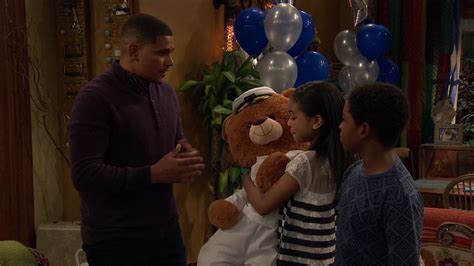 Image - Raven's Home - 1x04 - The Bearer of Dad News - Devon, Nia and ...