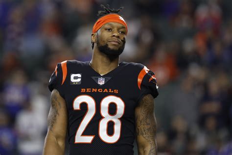 Joe Mixon unhappy with NFL playoff proposal after Damar Hamlin collapse ...