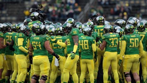 The 10 best uniforms in college football