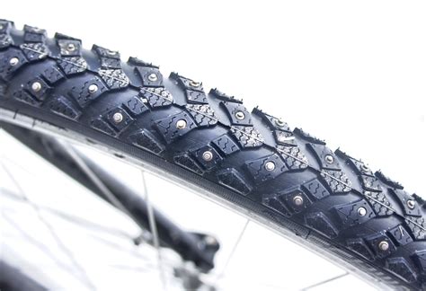 Bicycle winter tyres - treads and studs explained | BikeGremlin