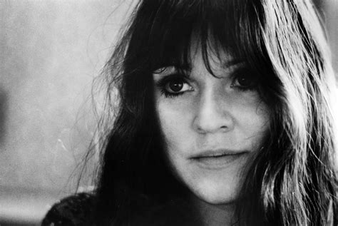 Melanie, ‘Brand New Key' Folk Singer Who Played Woodstock, Dead at 76