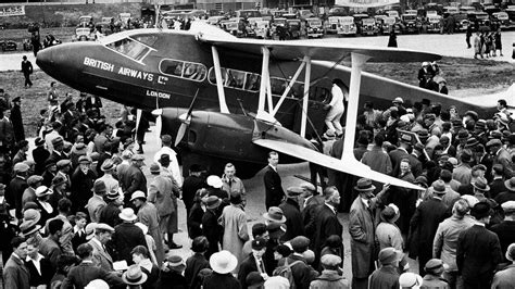 Images released to mark Gatwick Airport's 80th year - BBC News