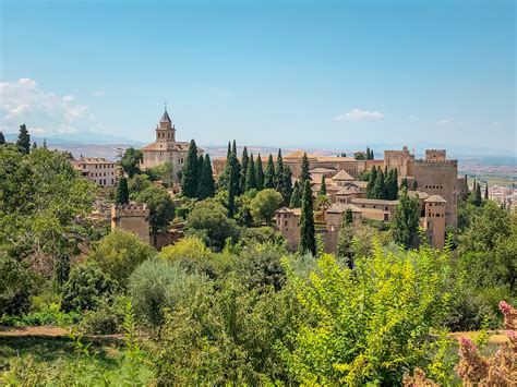 How to Spend 72 Hours in Granada, Spain - The Rhealest