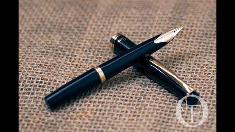 Pilot Elite 95S Black - Review - YouTube