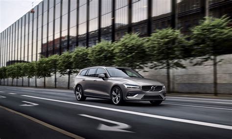 Volvo Reveals Slick 2019 V60 Wagon in Stockholm, S60 and V60 Cross ...