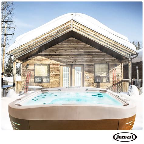 Creative Ideas for Your Winter Hot Tub Party | Jacuzzi.com | Jacuzzi®