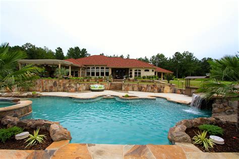 Pin by Trinity Valley Pools & Spas on Trinity Valley Pools | Valley pool, Swimming pools, Pool