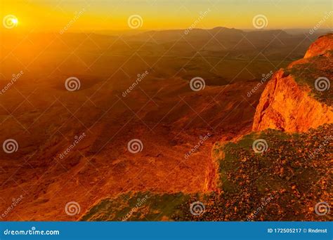 Sunrise View of Makhtesh Crater Ramon Stock Image - Image of desert, canyon: 172505217