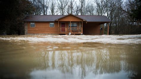 Heavy rain causes flooding in Sevierville area