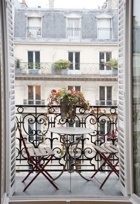 Les meilleures idées comment décorer son balcon!