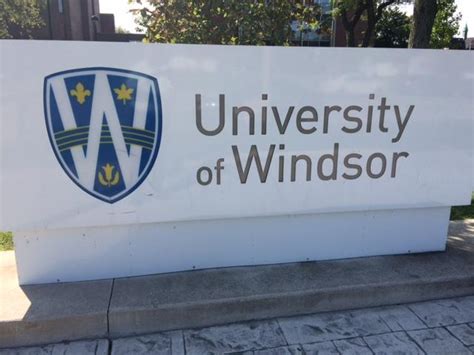 University of Windsor Tuition 2022: Cost of Living and Scholarships ...