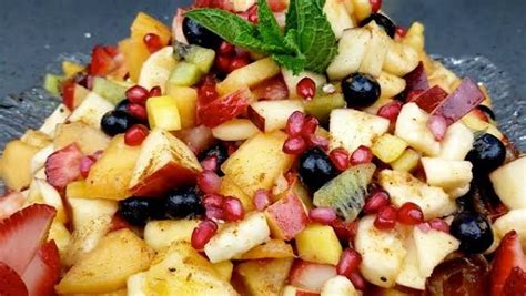 Creamy Fruit Chaat Recipe in Urdu | Thick Creamy Fruit Chat