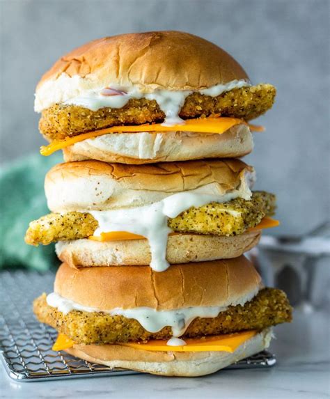 Vegan Filet-o-Fish Sandwich (McDonalds Copycat) | Recipe | Vegan sandwich, Vegan fast food ...