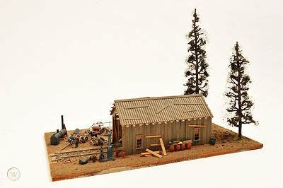 FSM HO/HOn3 FINE SCALE MINIATURES LOGGING REPAIR SHED BUILT & WEATHERED ...