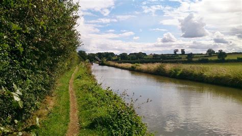 The Oxford Canal Walk | Mud and Routes