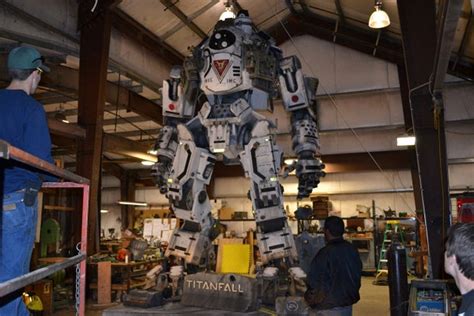 How Titanfall's Real-Life Mechs Came to Life - IGN