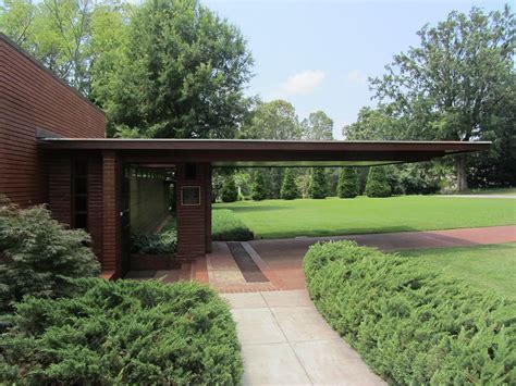 Rosenbaum House - Exterior | Usonian house, Frank lloyd wright homes, Frank lloyd wright style