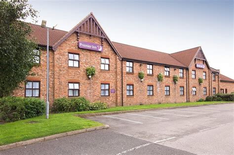 PREMIER INN MANCHESTER (DENTON) HOTEL - UPDATED 2021 Reviews & Price Comparison (England ...