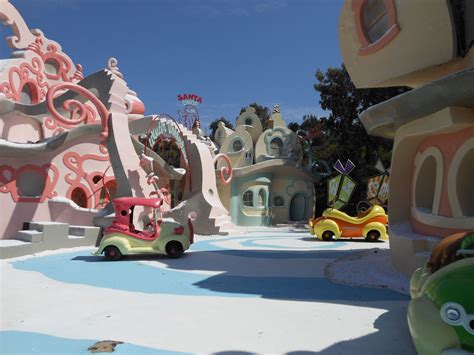 I visited Whoville at Universal Studios/ Los Angeles California! The Grinch Stole Christmas! I ...