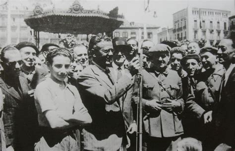 San Fermín History - Sanfermin.com | San fermin, Fermin, Santos