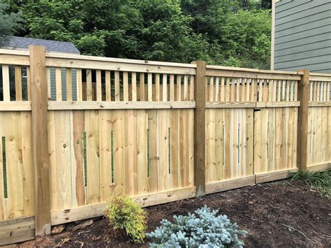 WOOD FENCING ROCHESTER NY| ROCHESTER NY FENCE INC