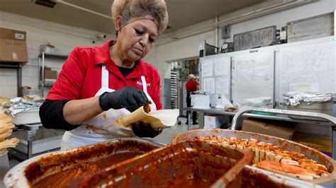 Tamales in Texas: Grocery serves 36,000 tamales and holiday tradition