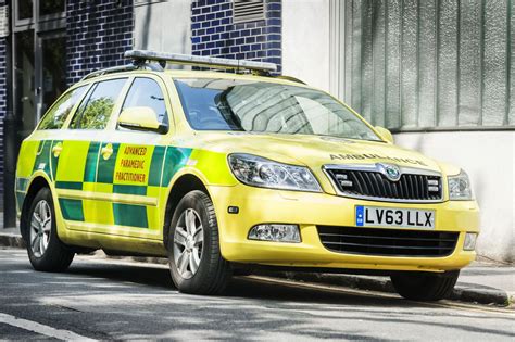 London Ambulance Service Advanced Paramedic car. | Emergency vehicles, Emergency service, Ambulance