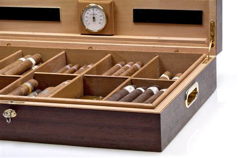 11 Best Cigar Humidors Reviewed - FULL 2022 BUYER'S GUIDE