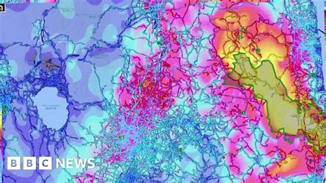 Checking radiation levels in the Fukushima area - BBC News