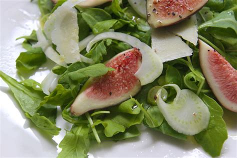 Arugula Fig & Fennel Salad - Shutterbean