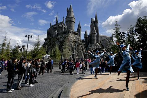 Universal Studios raises ticket prices just before it opens new Harry ...