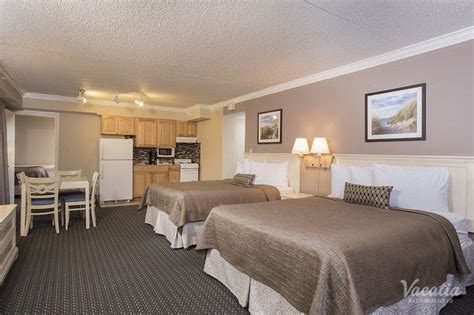 Deluxe Two Room Suite No Balcony | Grande Shores Ocean Resort | Myrtle Beach Condo Rentals